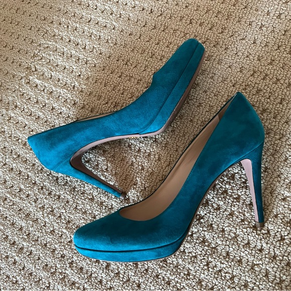 Prada heels - Picture 4 of 4